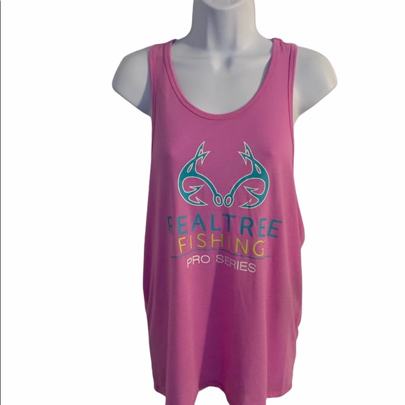 Realtree Tops - Women pink tank top